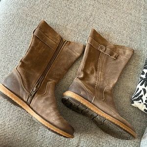 Born boots size 8